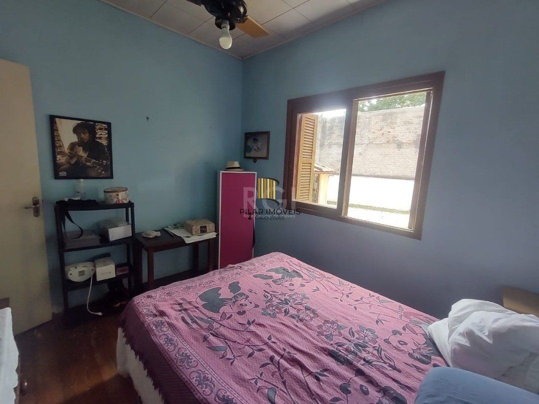 Casa para Venda - 265.1m², 3 dormitórios, 4 vagas - Guarujá
