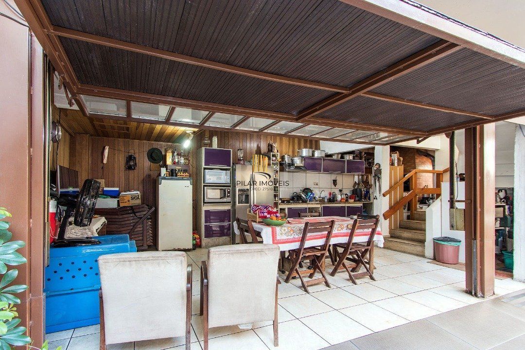 Casa para Venda - 229.18m², 4 dormitórios, sendo 4 suites, 5 vagas - Cavalhada