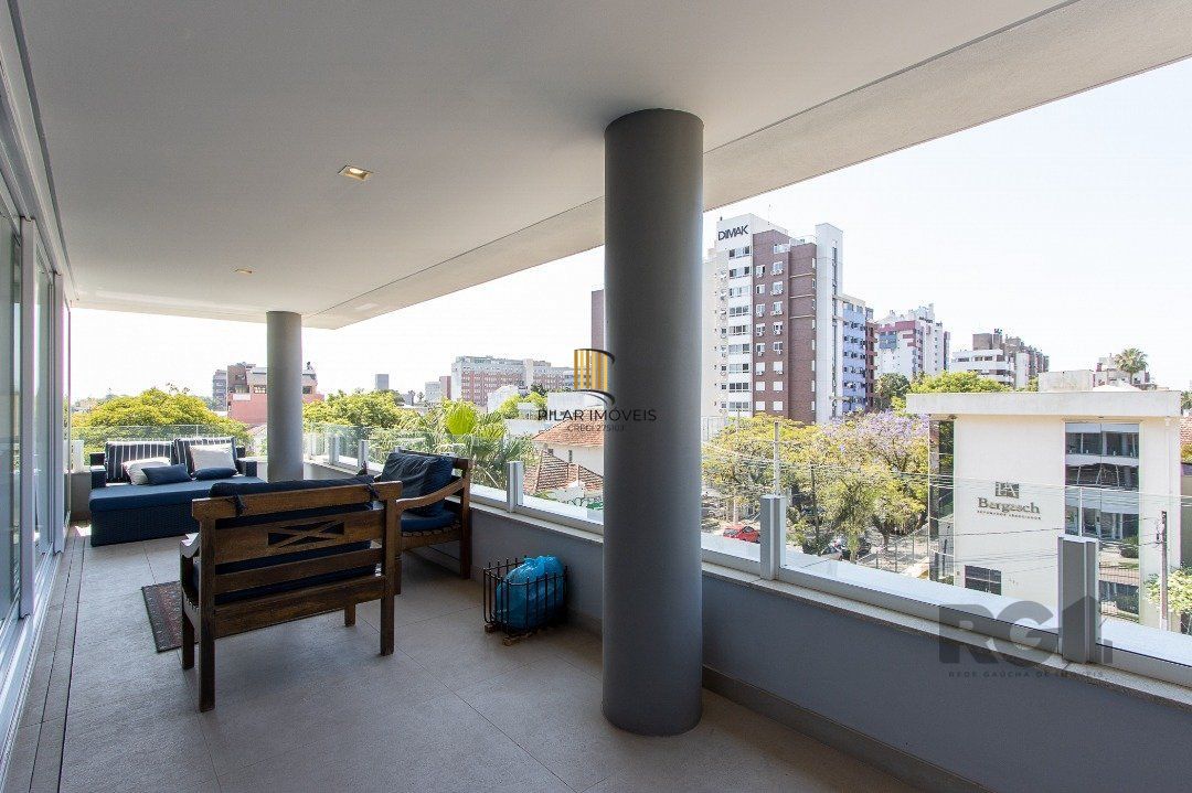 Apartamento 3 dormitórios no bairro Menino Deus