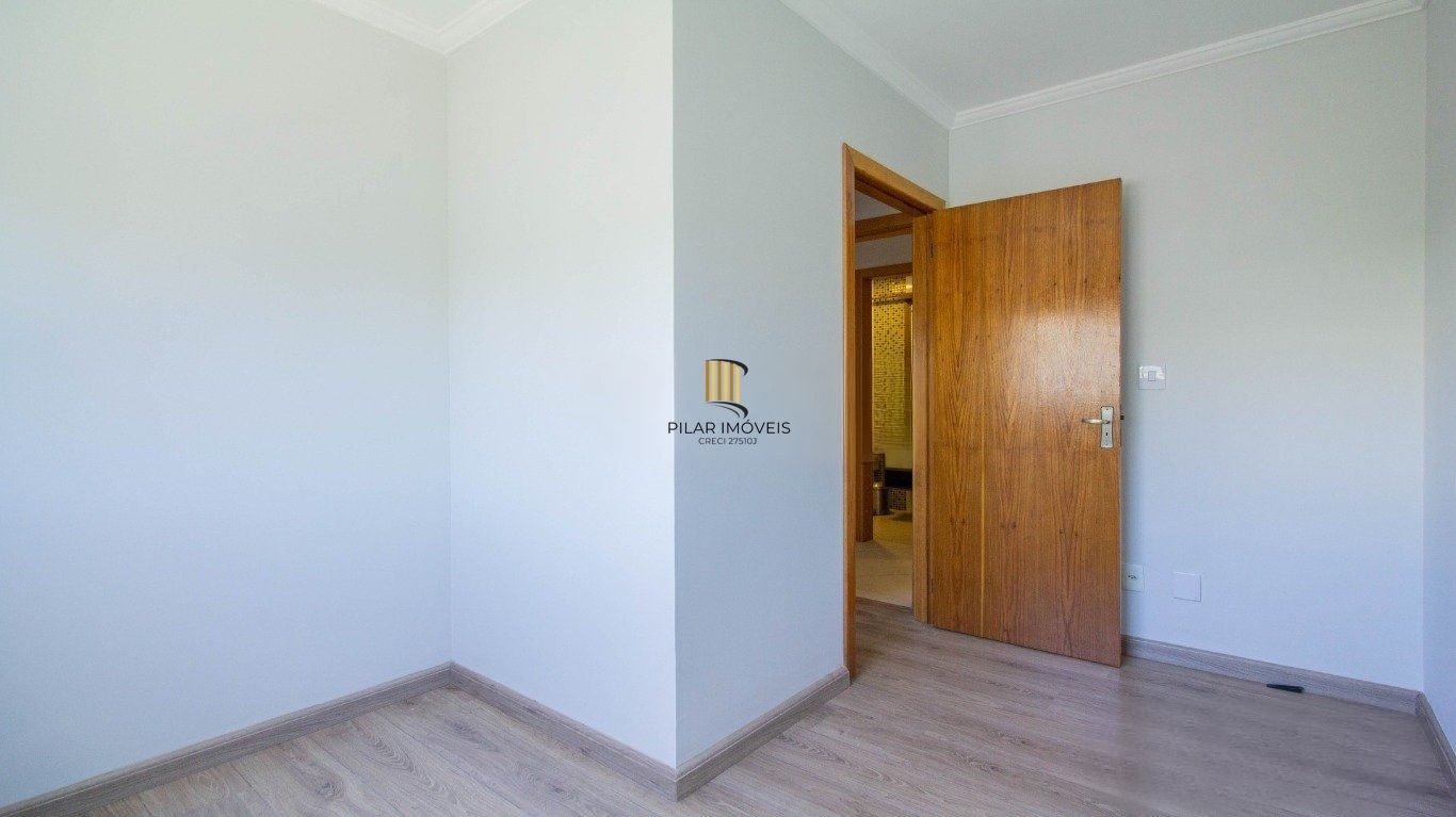 Vista Panorâmica, 3 Dormitórios com Suíte e 2 Vagas no Petrópolis