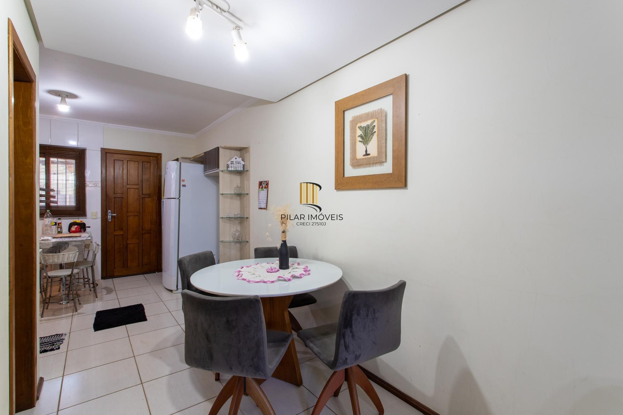 Casa 3 dormitórios no bairro Hípica