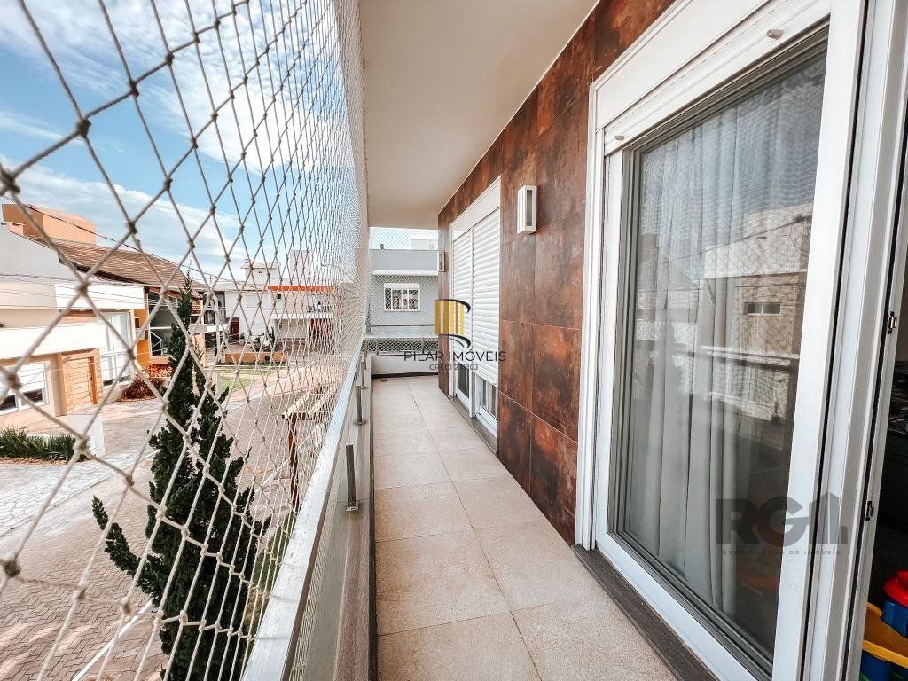 Excelente residência com aproximadamente 219m² privativos,
