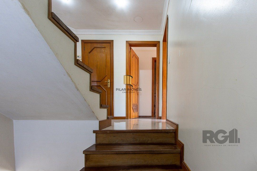 Casa para Venda - 450m², 4 dormitórios, sendo 4 suites, 5 vagas - Vila Assunção