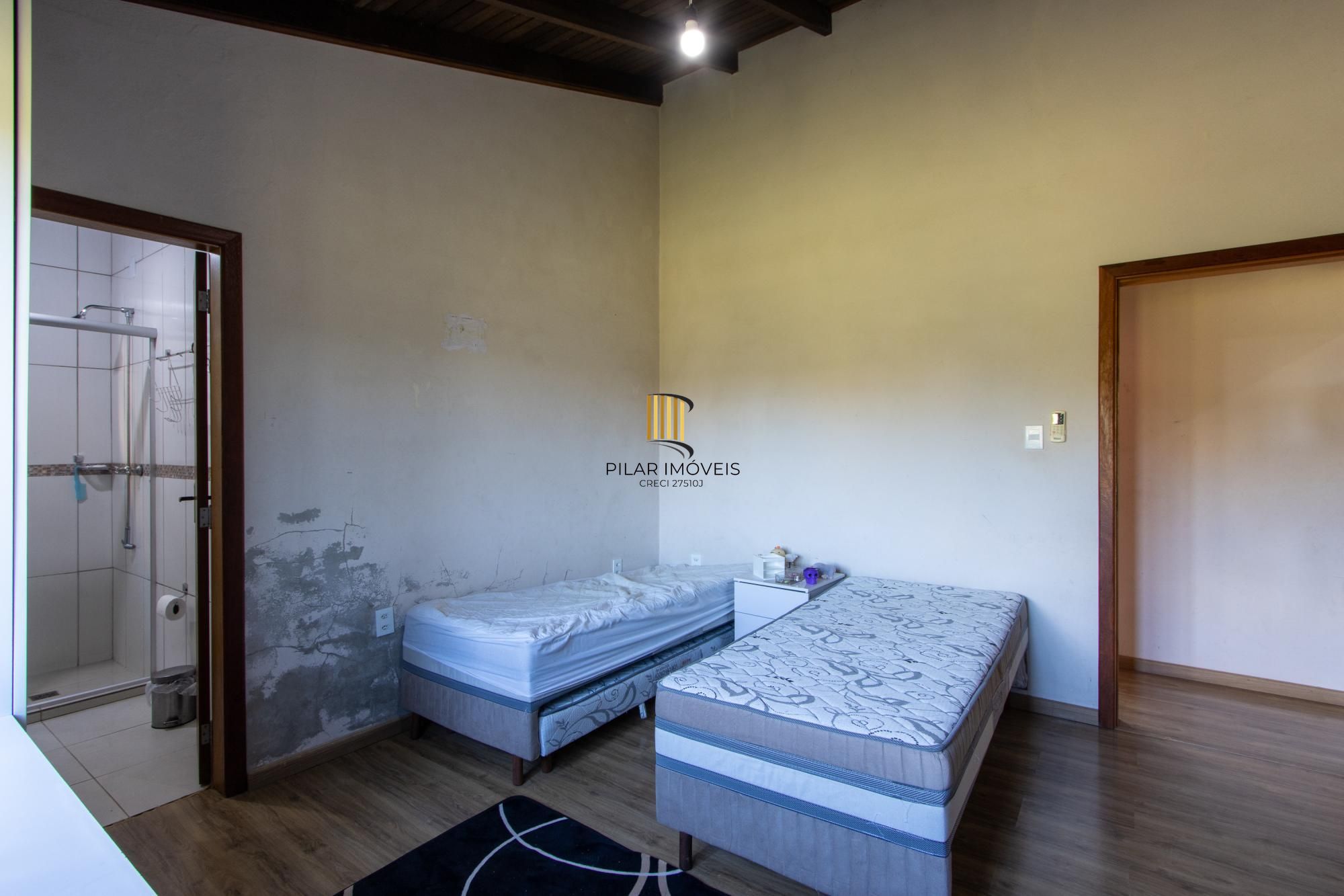 Sitio com área de 1.800m², Residencial e Comercial - Bairro Belem Novo - Porto Alegre