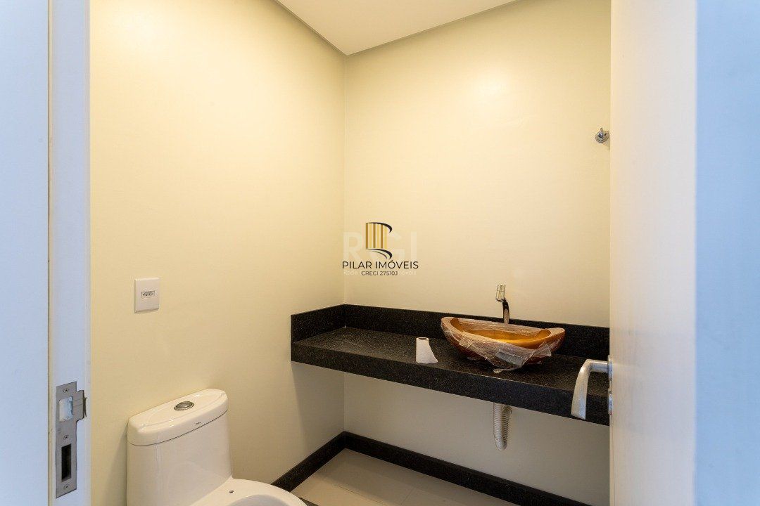 Casa Condominio para Venda - 294.3m², 5 dormitórios, sendo 5 suites, 4 vagas - Terra Ville
