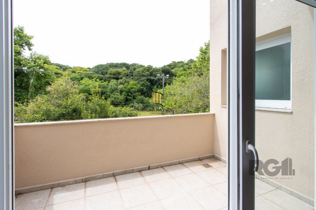 Casa mobiliada no Condomínio Las Rocas com 3 suítes,