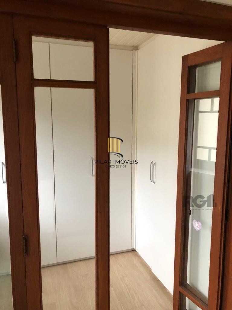 Casa de Condomínio 4 dormitórios no bairro Vila Assunção