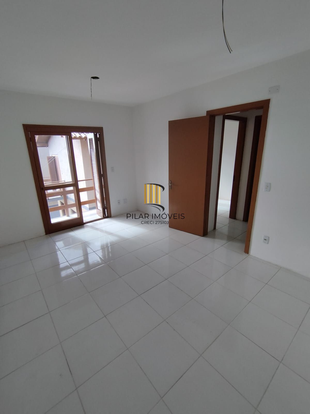 Casa de condomínio, 2 dormitórios, 1 vaga, bairro Ipanema.