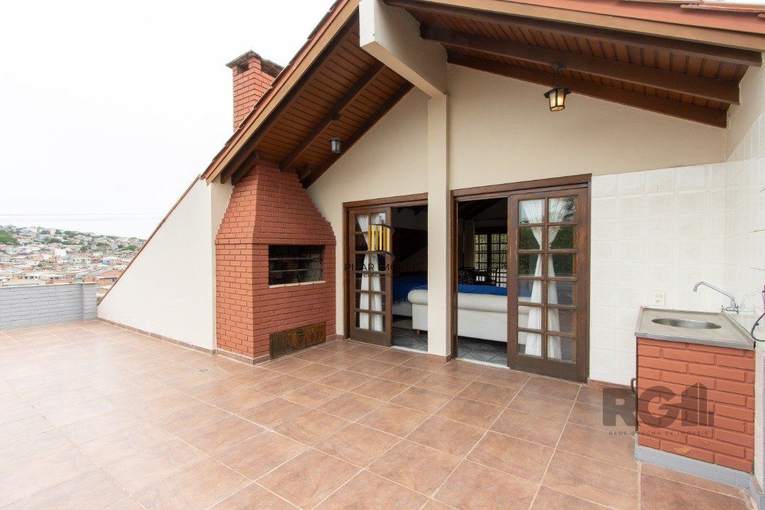Casa para Venda - 440m², 3 dormitórios, sendo 1 suites, 2 vagas - Santa Tereza