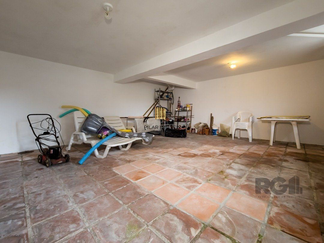 Casa 4 dormitórios no bairro Teresópolis