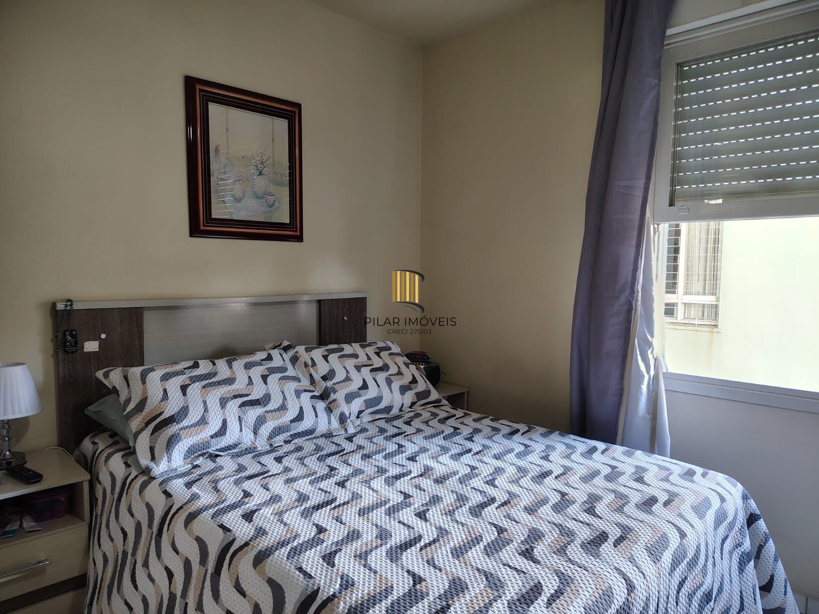 Apartamento de 2 dormitórios, 1 vaga, no bairro Camaqua.