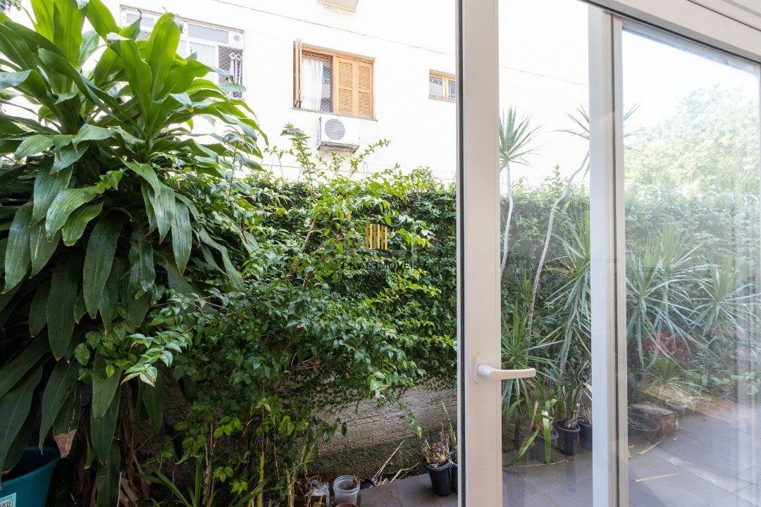 Casa Comercial no bairro Tristeza
