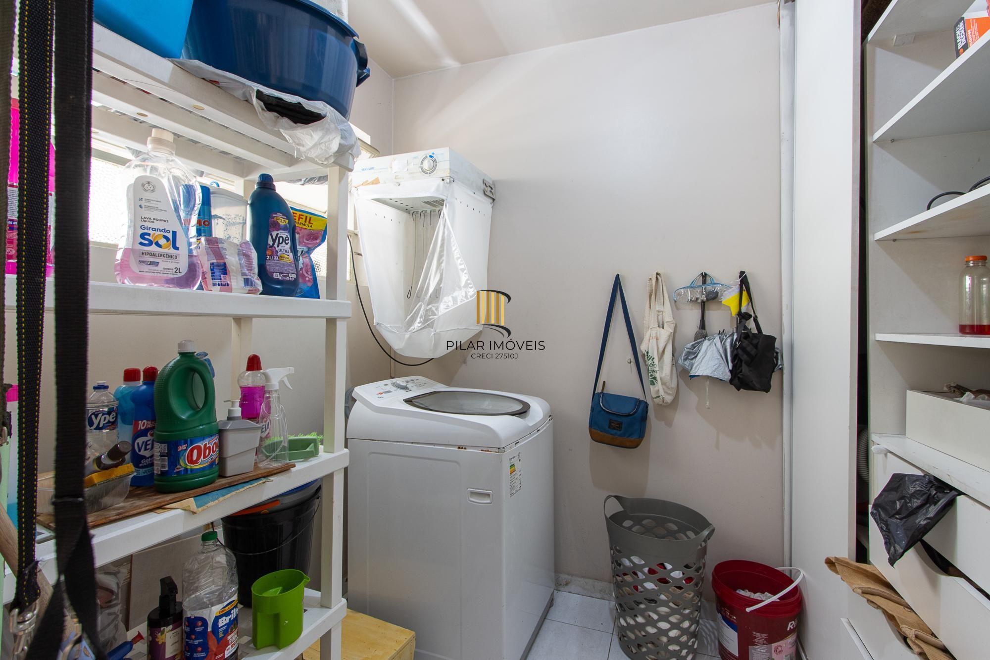 Apartamento 3 dormitorios com 168,65m2 privativos e uma vaga..