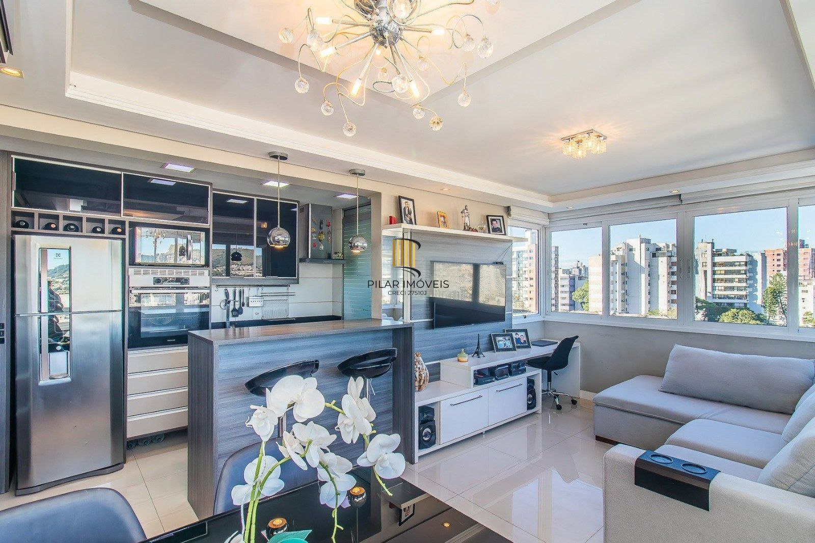 Apartamento de 3 dormitorios 1 suite e 2 vagas no Petrópolis