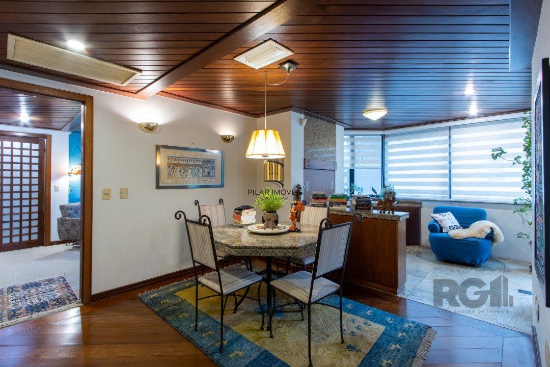 Apartamento 4 dormitórios no bairro Petrópolis