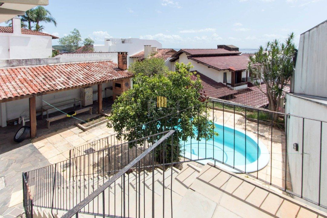 Casa para Venda - 336.21m², 3 dormitórios, sendo 1 suites, 3 vagas - Nonoai