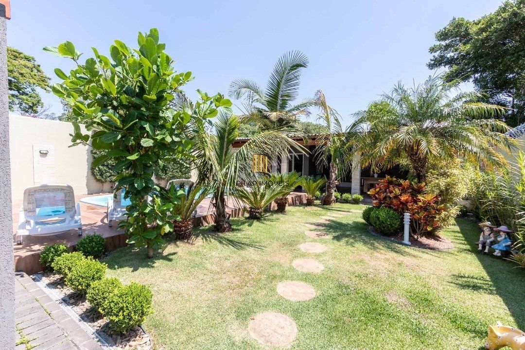 Casa para Venda - 420m², 3 dormitórios, sendo 3 suites, 8 vagas - Ipanema