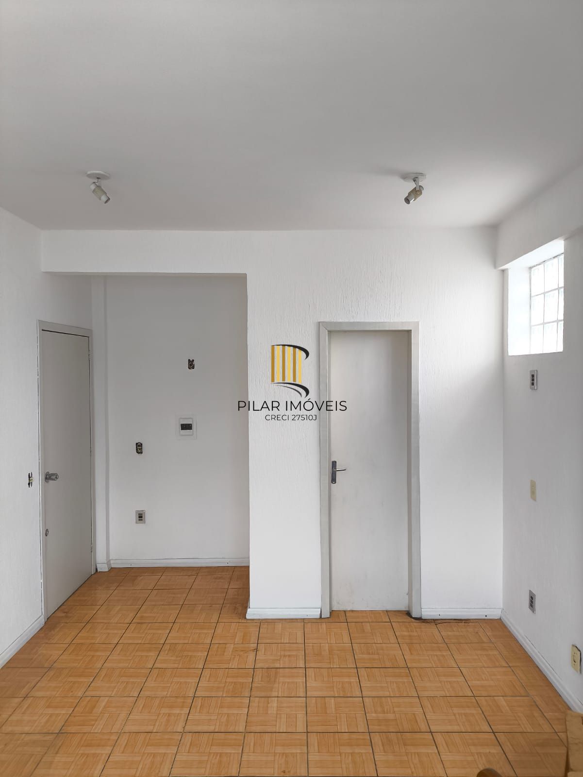 Sala Comercial 1 dormitório no bairro Passo da Areia