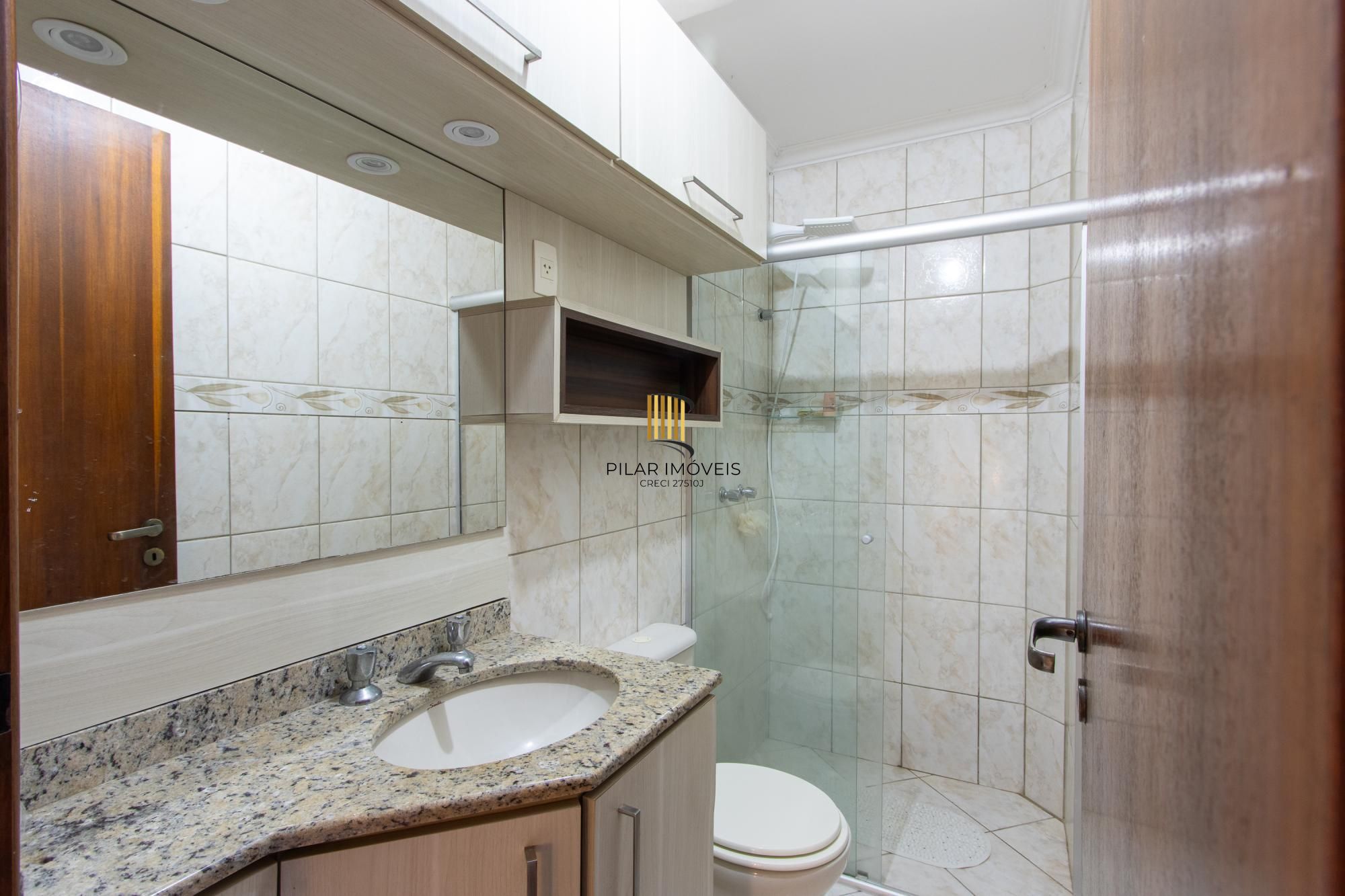 Casa de Condomínio 3 dormitórios no bairro Cristal