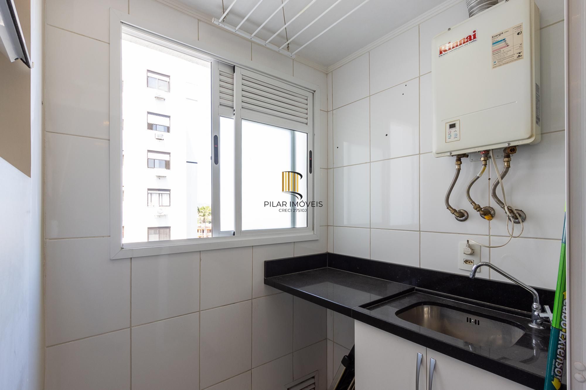Apartamento de 3 dormitórios, 1 suíte e 2 vagas escrituradas no bairro Tristeza.