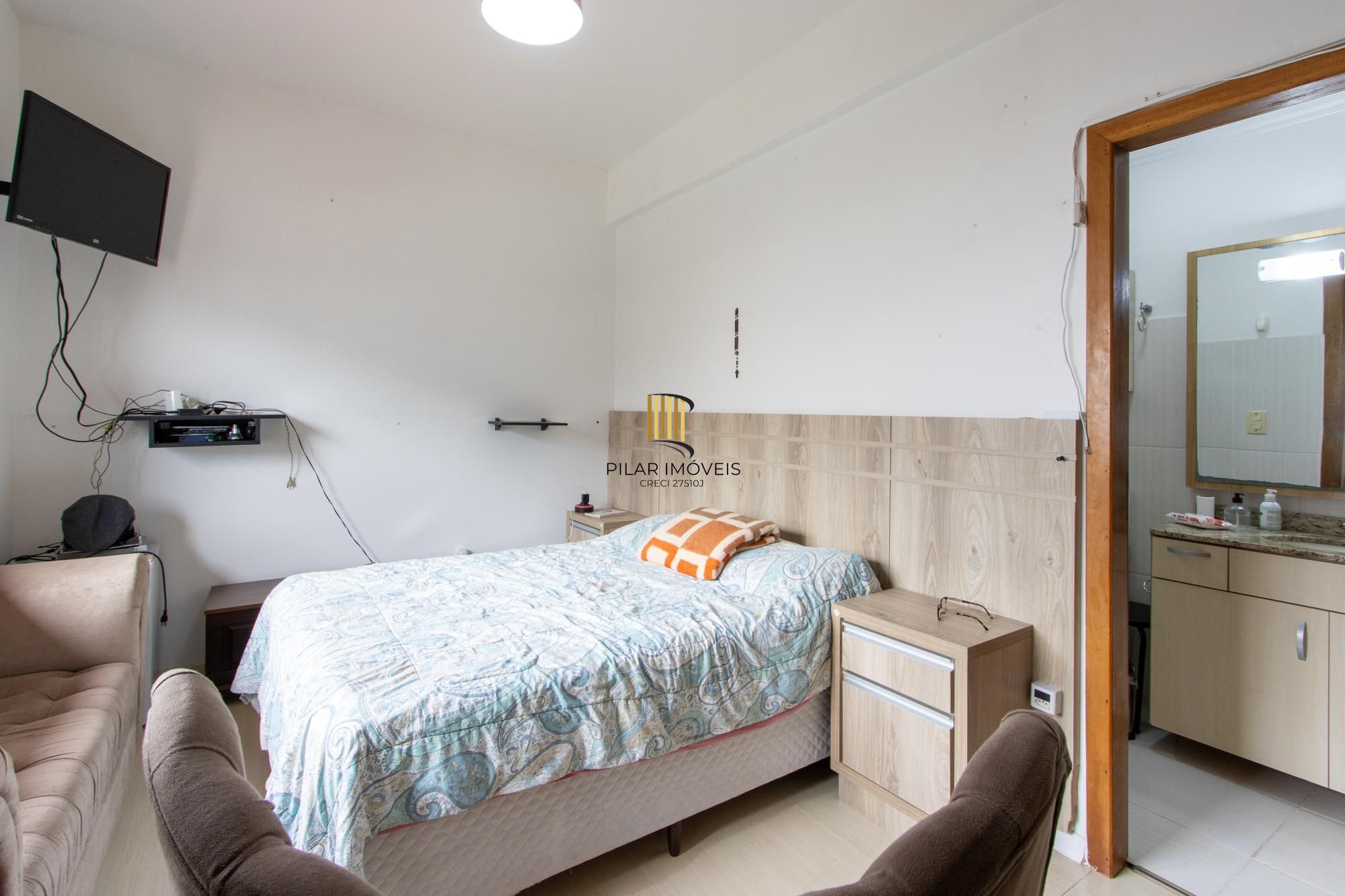 Sobrado no Lagos de Nova Ipanema com 149,54m², possui 03 dormitórios, sendo 1 suíte, garagem para 3 carros