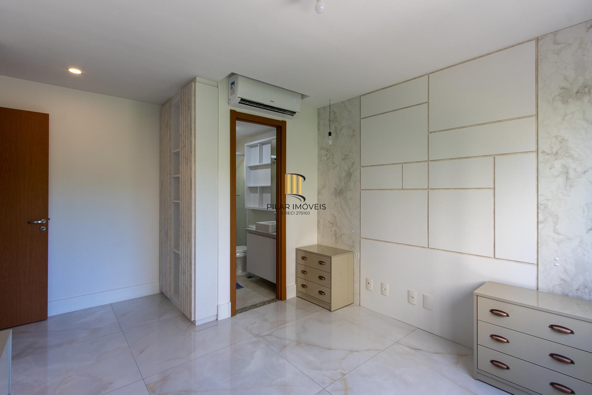 Apartamento totalmente reformado e impecável para locação - 3 quartos sendo uma suíte - Bairro Cavalhada