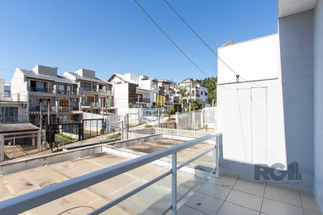 Casa 2 dormitórios no bairro Guarujá
