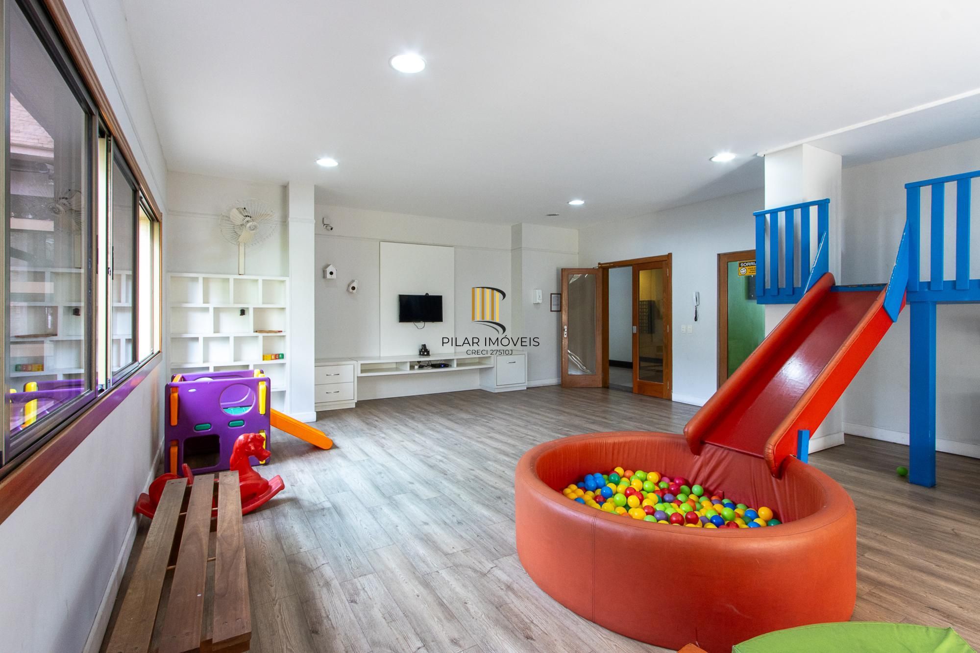 Apartamento 3 quartos, 139,64m² privativos, 2 vagas - Bairro Menino Deus