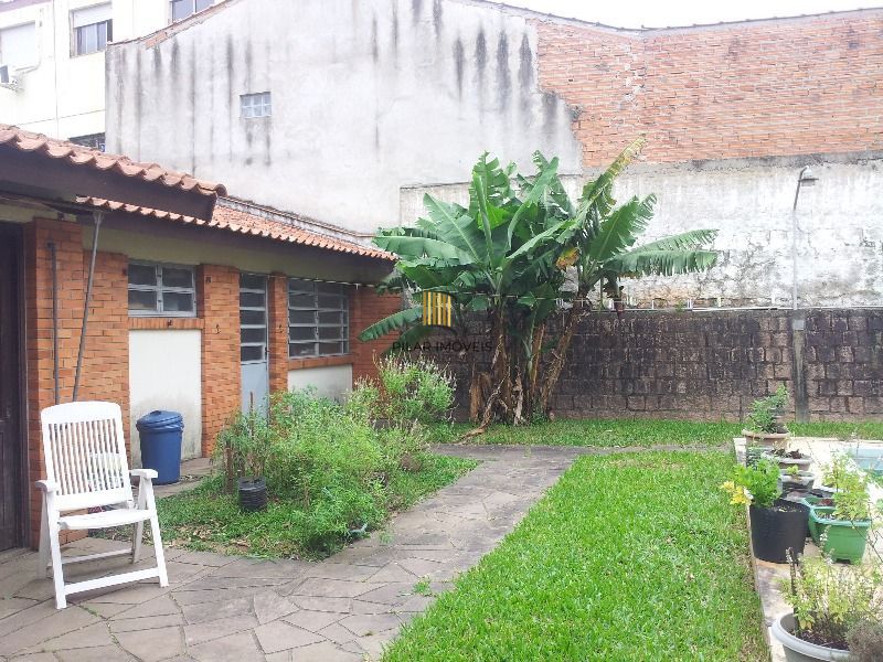 Casa para Venda - 400m², 3 dormitórios, sendo 1 suites, 2 vagas - Cristal