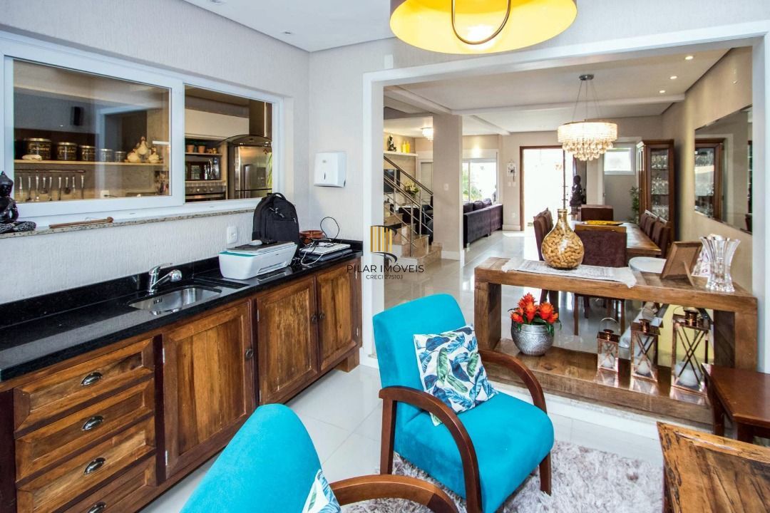 Casa para Venda - 147.3m², 3 dormitórios, sendo 1 suites, 3 vagas - Guarujá