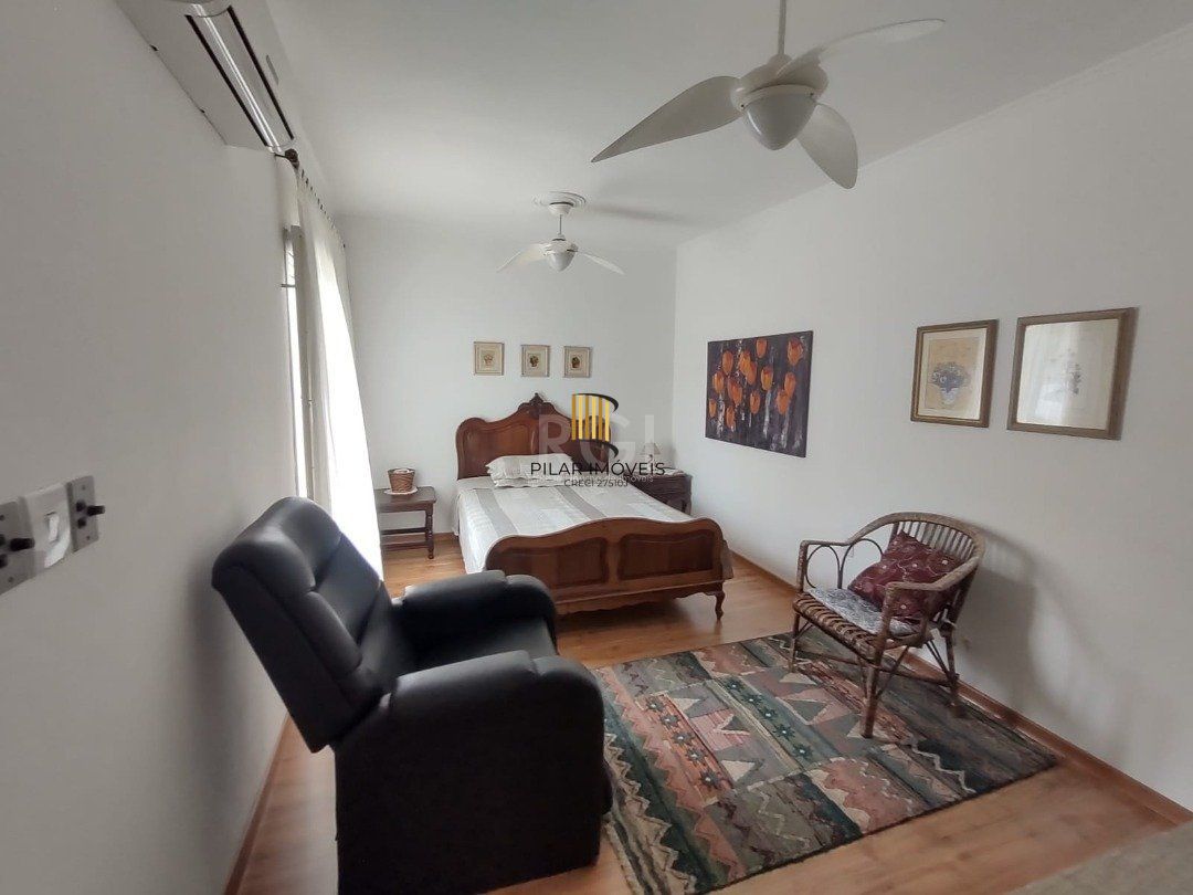 Casa para Venda - 200m², 4 dormitórios, sendo 1 suites, 3 vagas - Ipanema