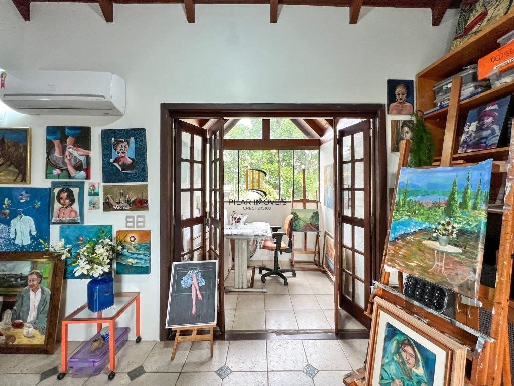 Excelente casa em condomínio no Bairro Tristeza - Ao lado do Shopping Paseo