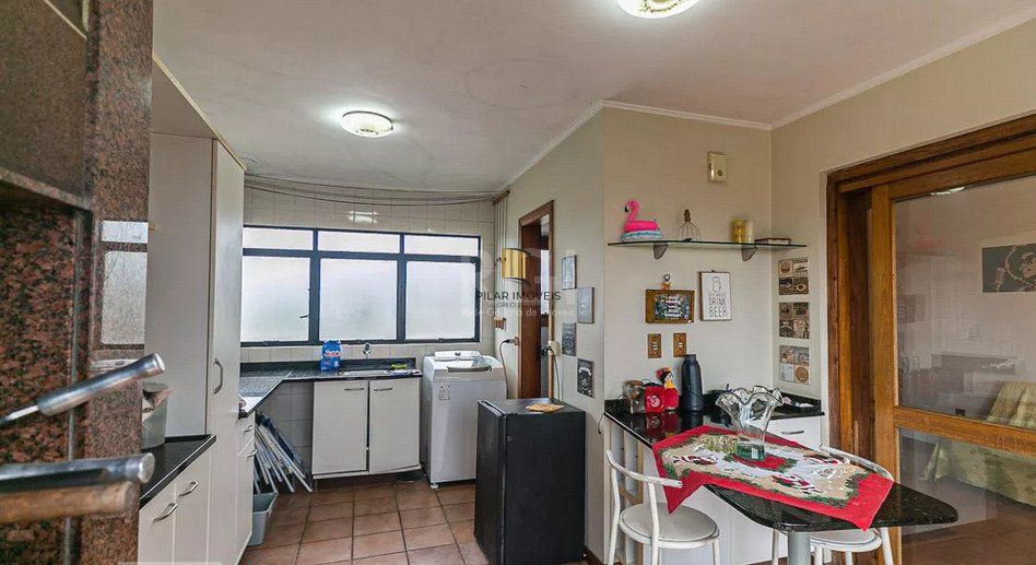 Cobertura para Venda - 207m², 3 dormitórios, sendo 1 suites, 2 vagas - Santa Tereza