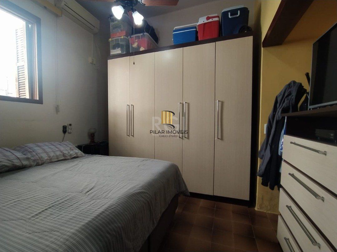 Casa para Venda - 185m², 3 dormitórios, 5 vagas - Menino Deus