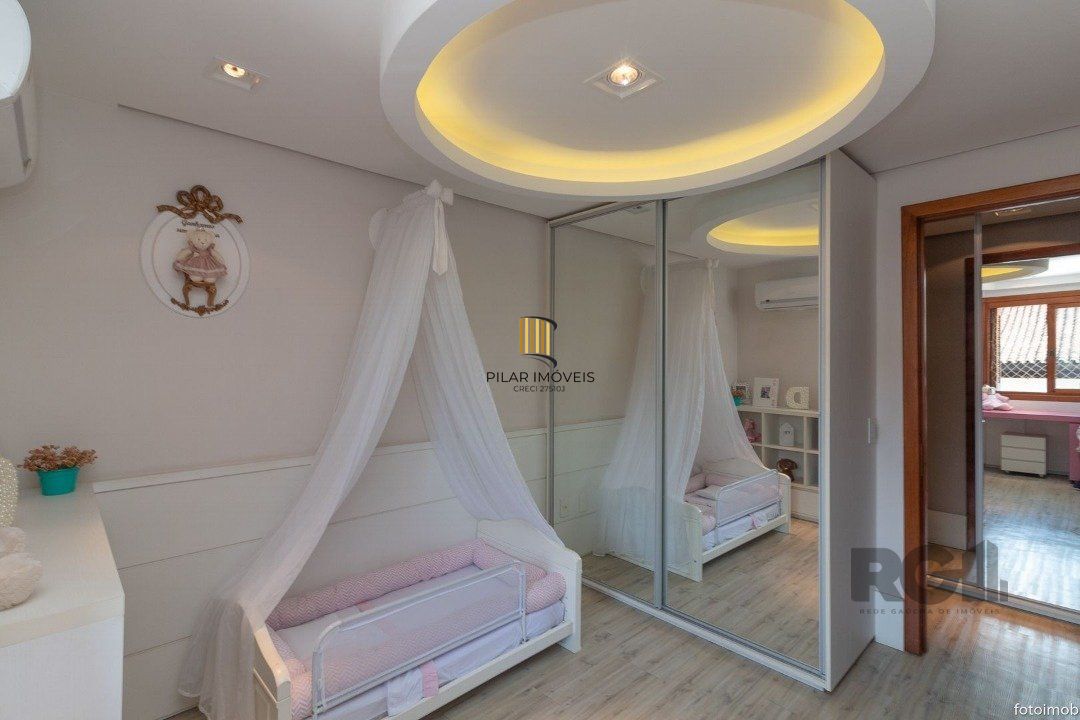 Casa Condominio para Venda - 307m², 5 dormitórios, sendo 1 suites, 4 vagas - Cristal