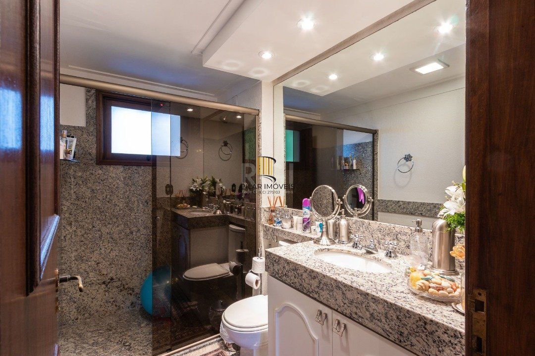 Casa para Venda - 430m², 4 dormitórios, sendo 2 suites, 4 vagas - Vila Assunção