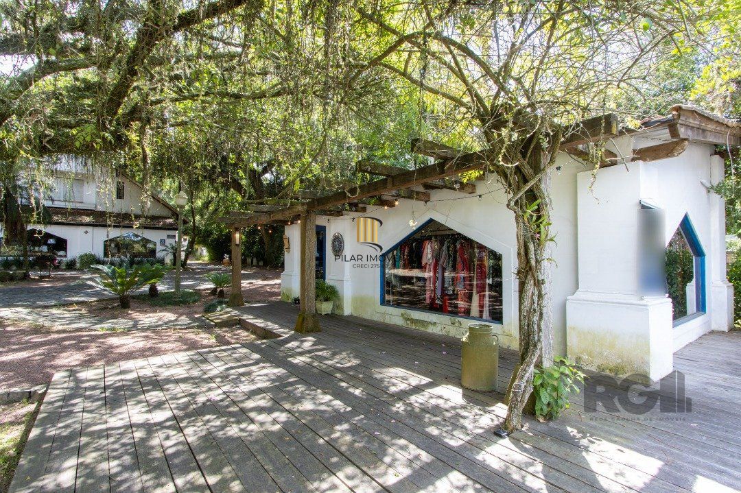 Casa 7 dormitórios no bairro Pedra Redonda