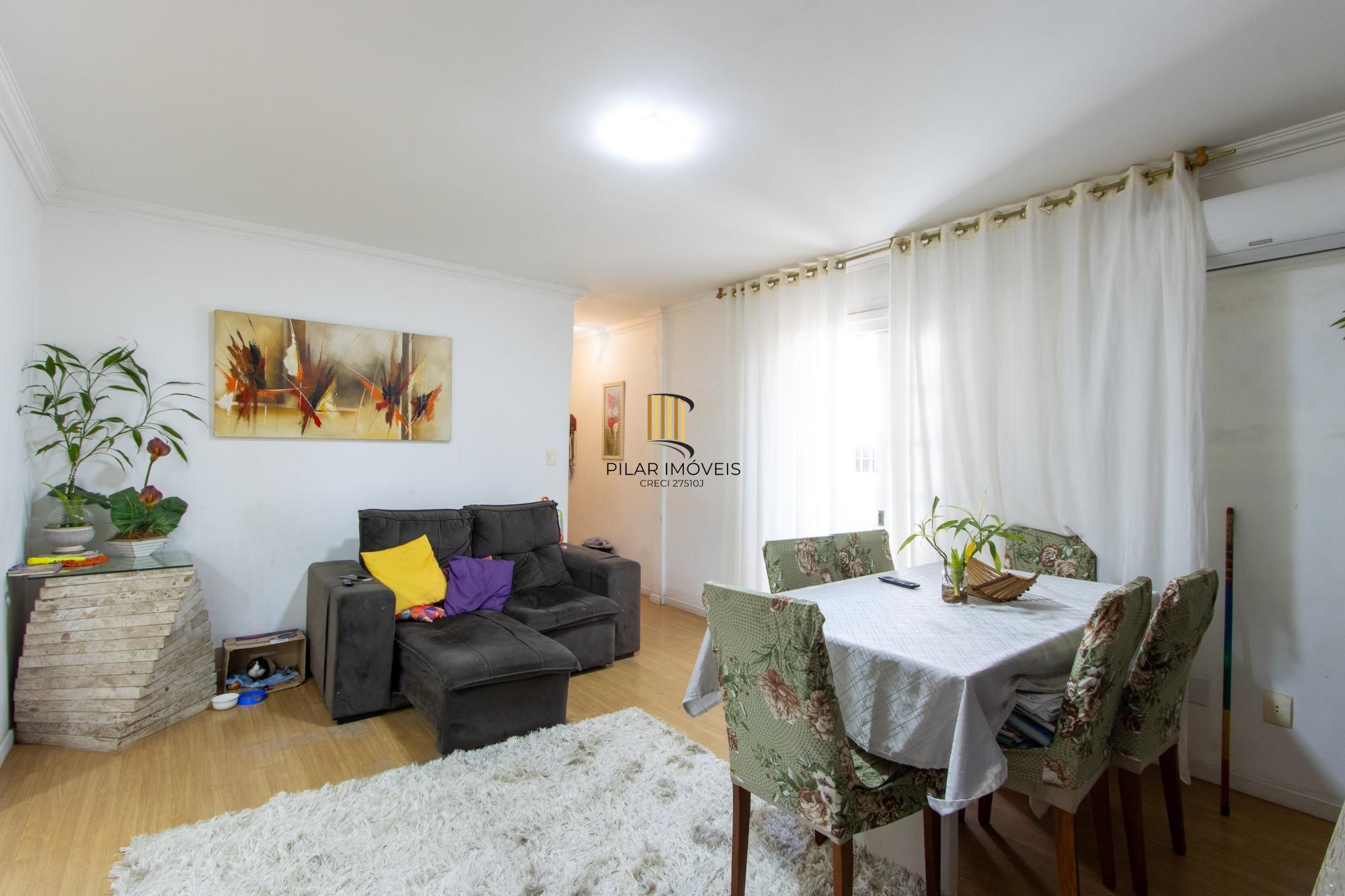 Apartamento com 88m², 2 dormitórios, 1 suíte, vaga coberta, no bairro Tristeza.