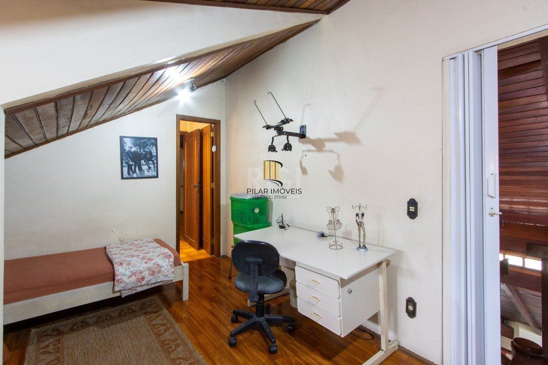 Casa 5 Dormitório(s) Bairro Tristeza