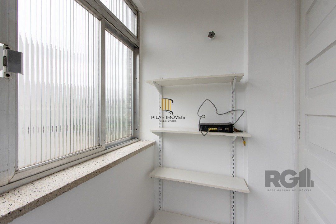 Apartamento de 2 dormitórios no Menino Deus.
