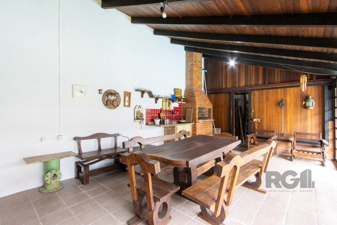 Com 4 dormitórios, incluindo uma suíte, é perfeita para acomodar toda a sua família.