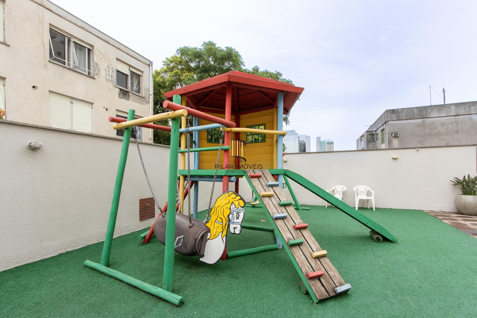 Cobertura no Menino Deus com vista espetacular