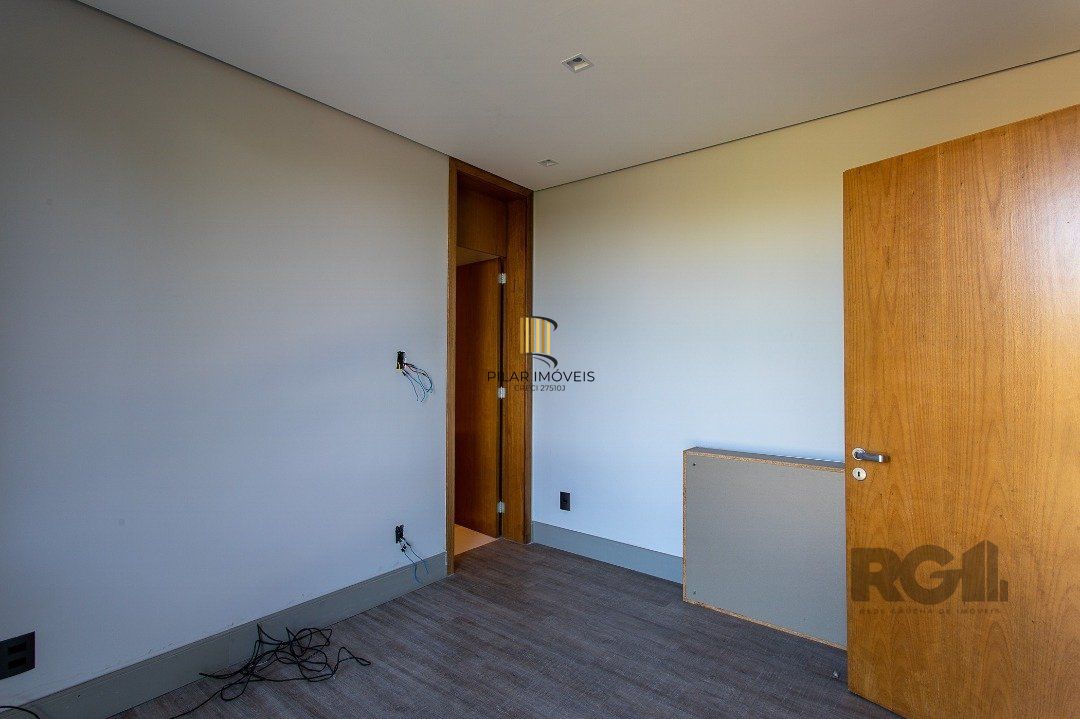 Casa Condominio 4 Dormitório(s) Bairro Teresópolis