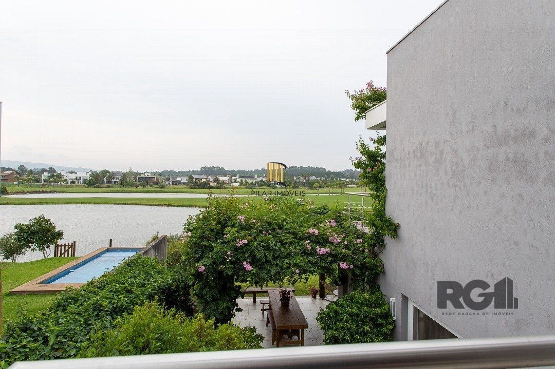 Casa de Condomínio 3 dormitórios no bairro Belém Novo