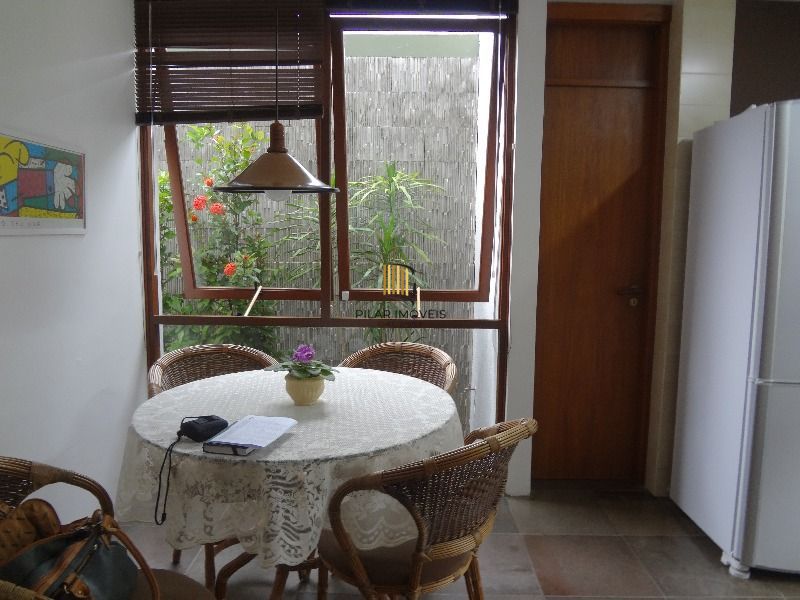 Casa para Venda - 268m², 3 dormitórios, sendo 1 suites, Jardim Isabel