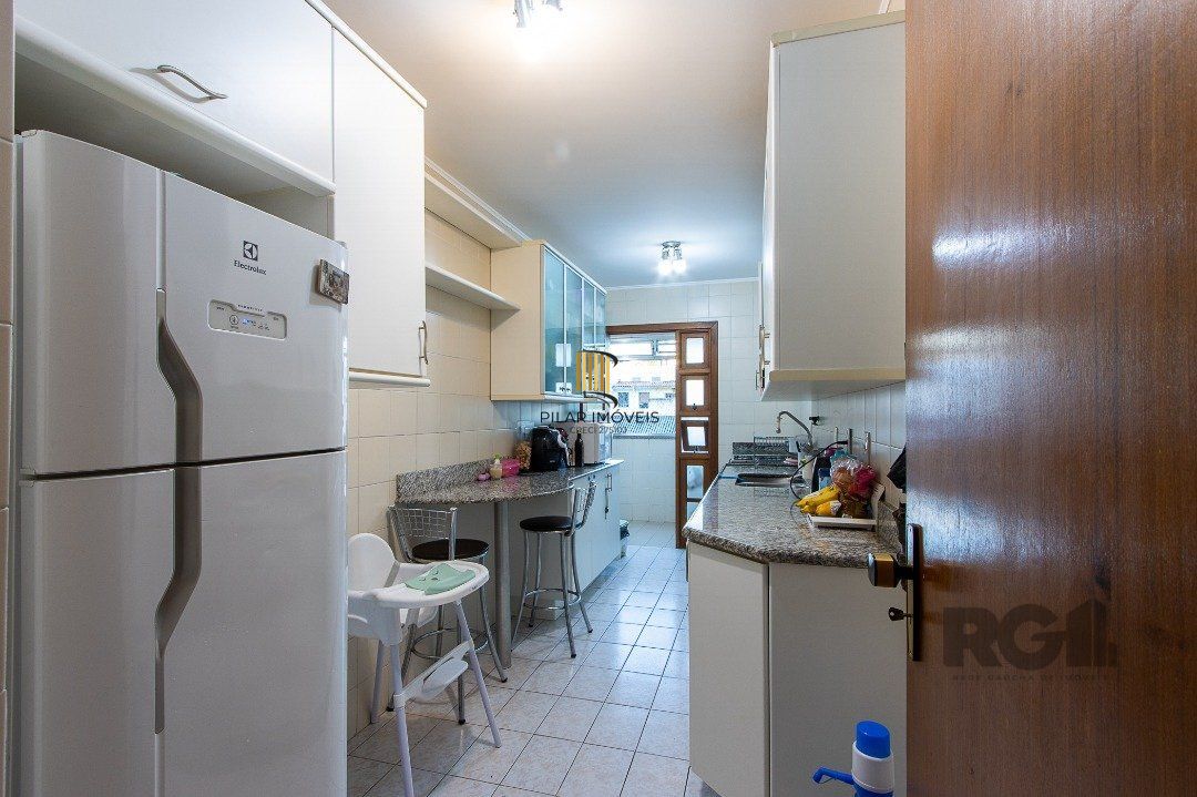 Apartamento 3 dormitórios no bairro Menino Deus