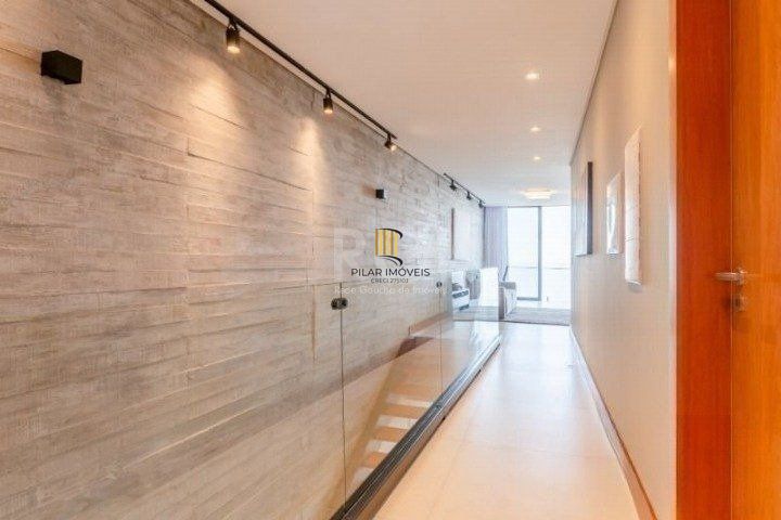Casa para Venda - 523m², 3 dormitórios, sendo 3 suites, 4 vagas - Sétimo Céu