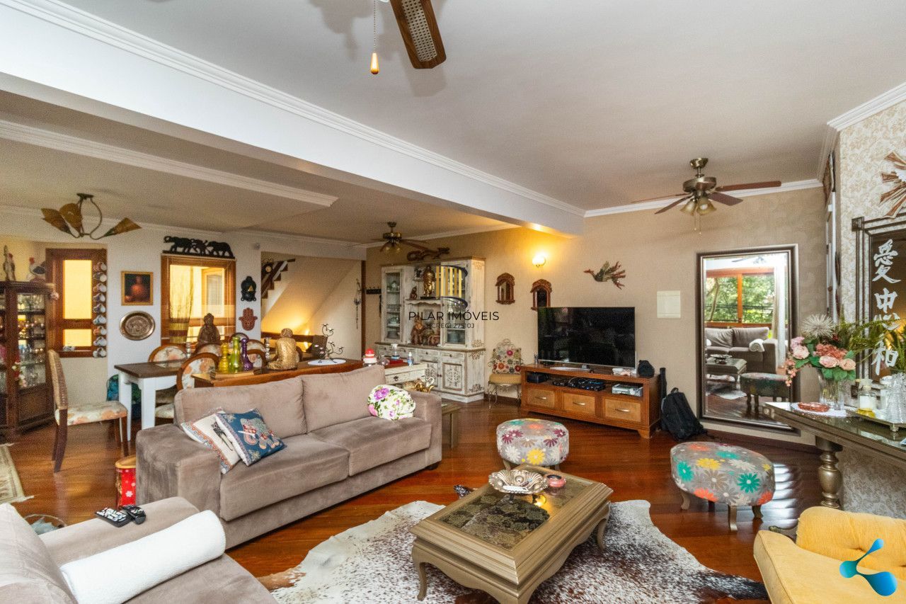 Casa 4 dormitórios no bairro Tristeza