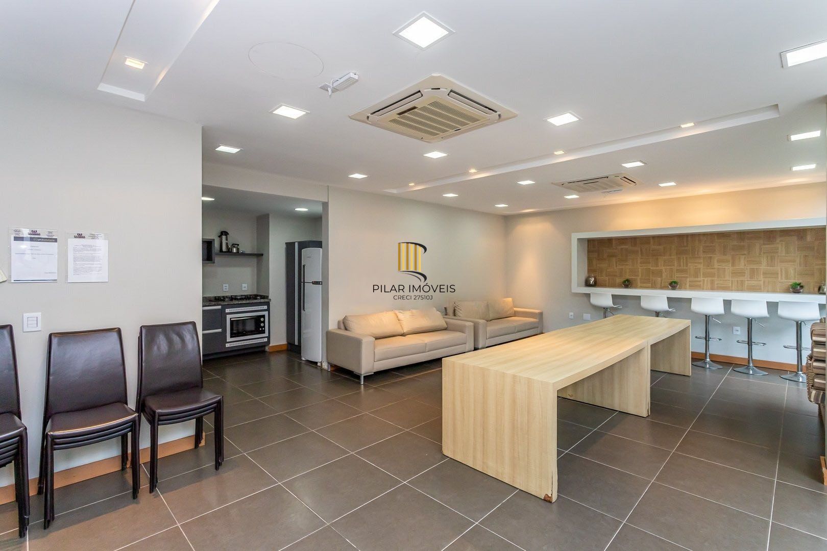 Apartamento com 2 dormitórios, sendo 1 suíte, e sala ampla com ambientes integrados - Condomínio Residencial Sucre