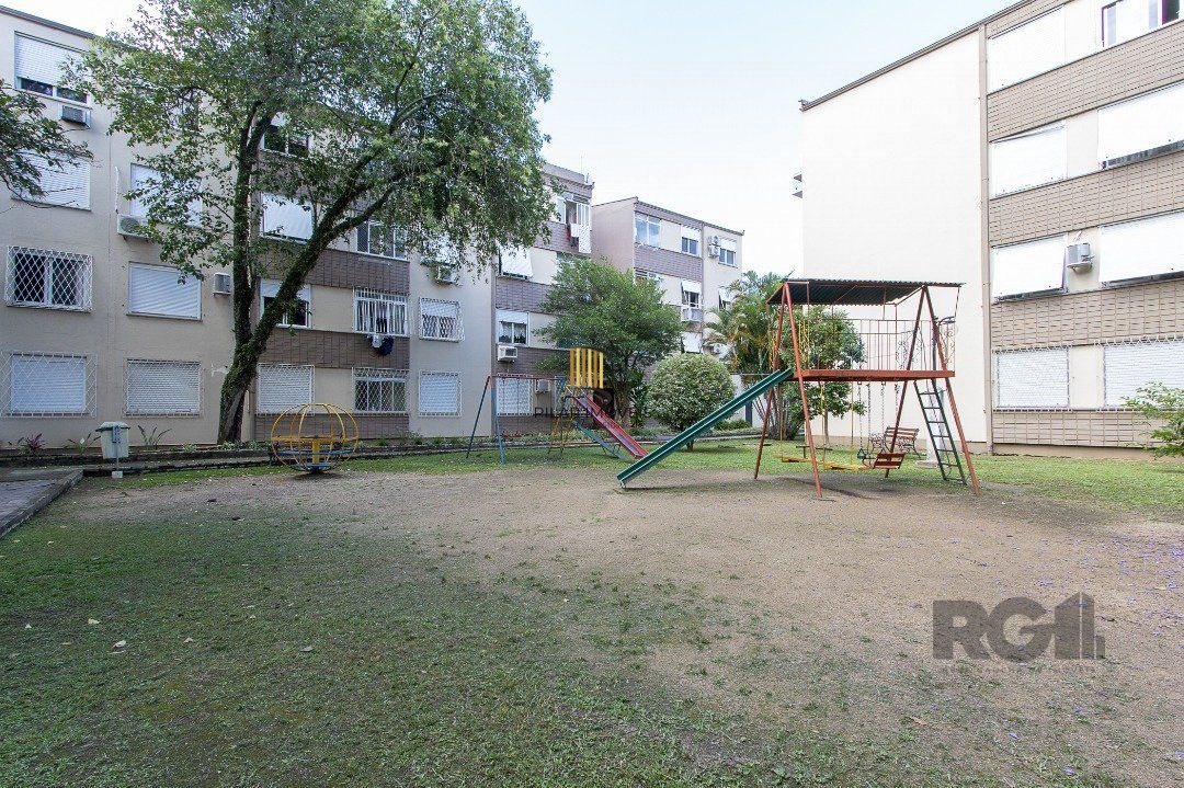 Excelente apartamento no bairro Cristal com 1 dormitório, living, banheiro e cozinha.